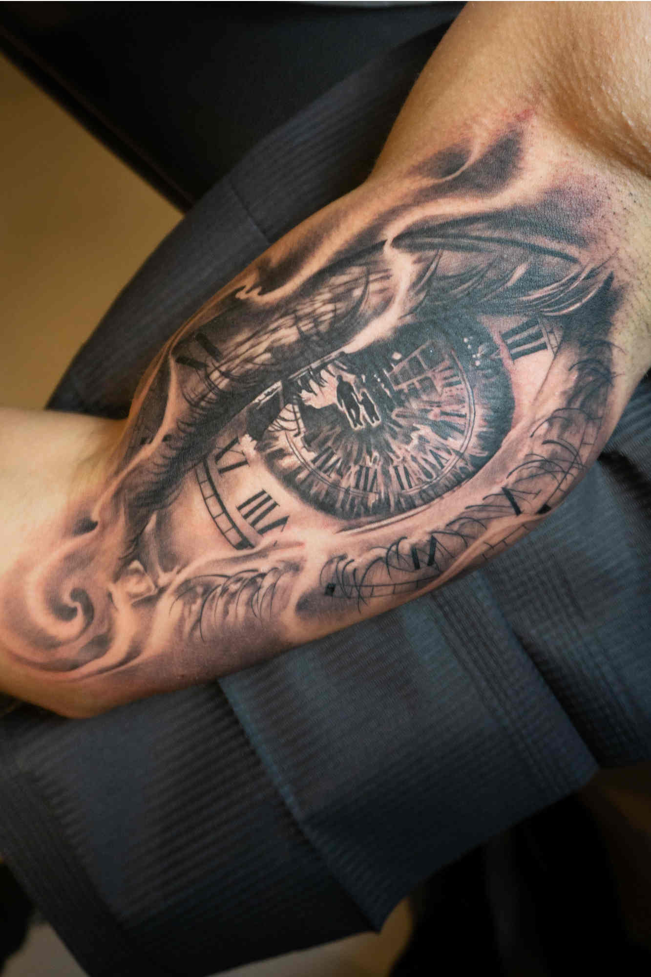Chybs oog op arm tattoo